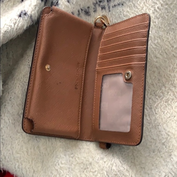 Michael Kors wallet - Picture 2 of 3